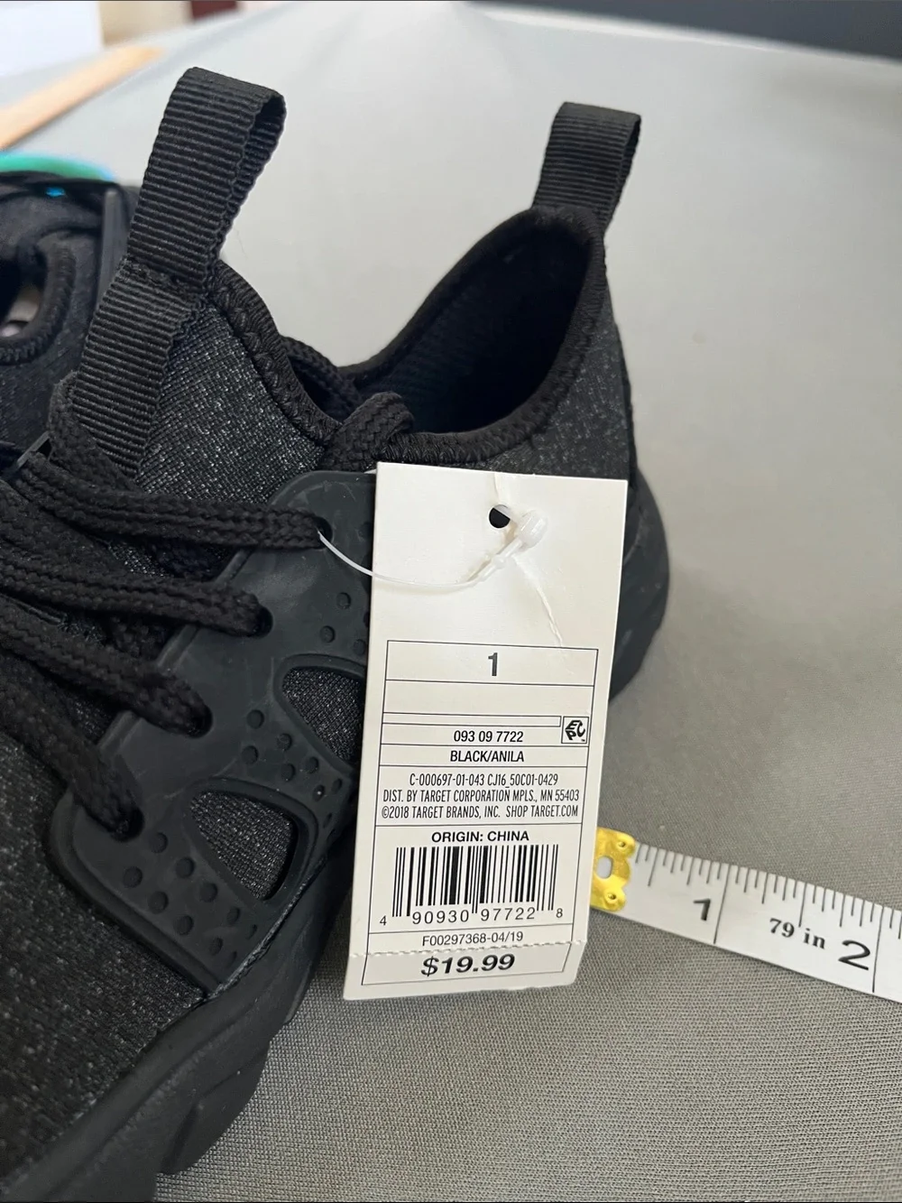 Casual Black kids size 1 Knit Sneakers - cat n Jack